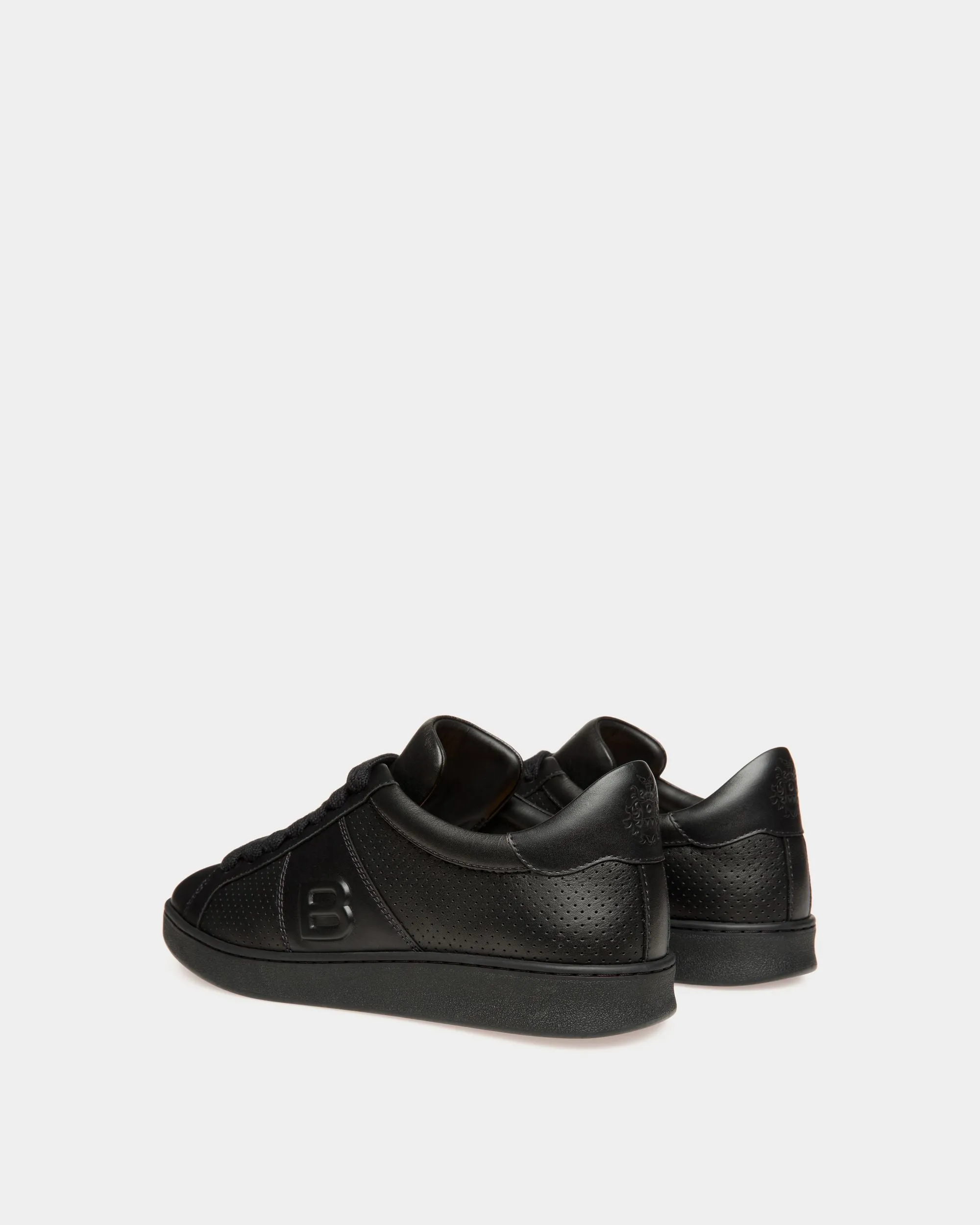 Adrien Brody Travel Collection Sneaker In Black Leather 