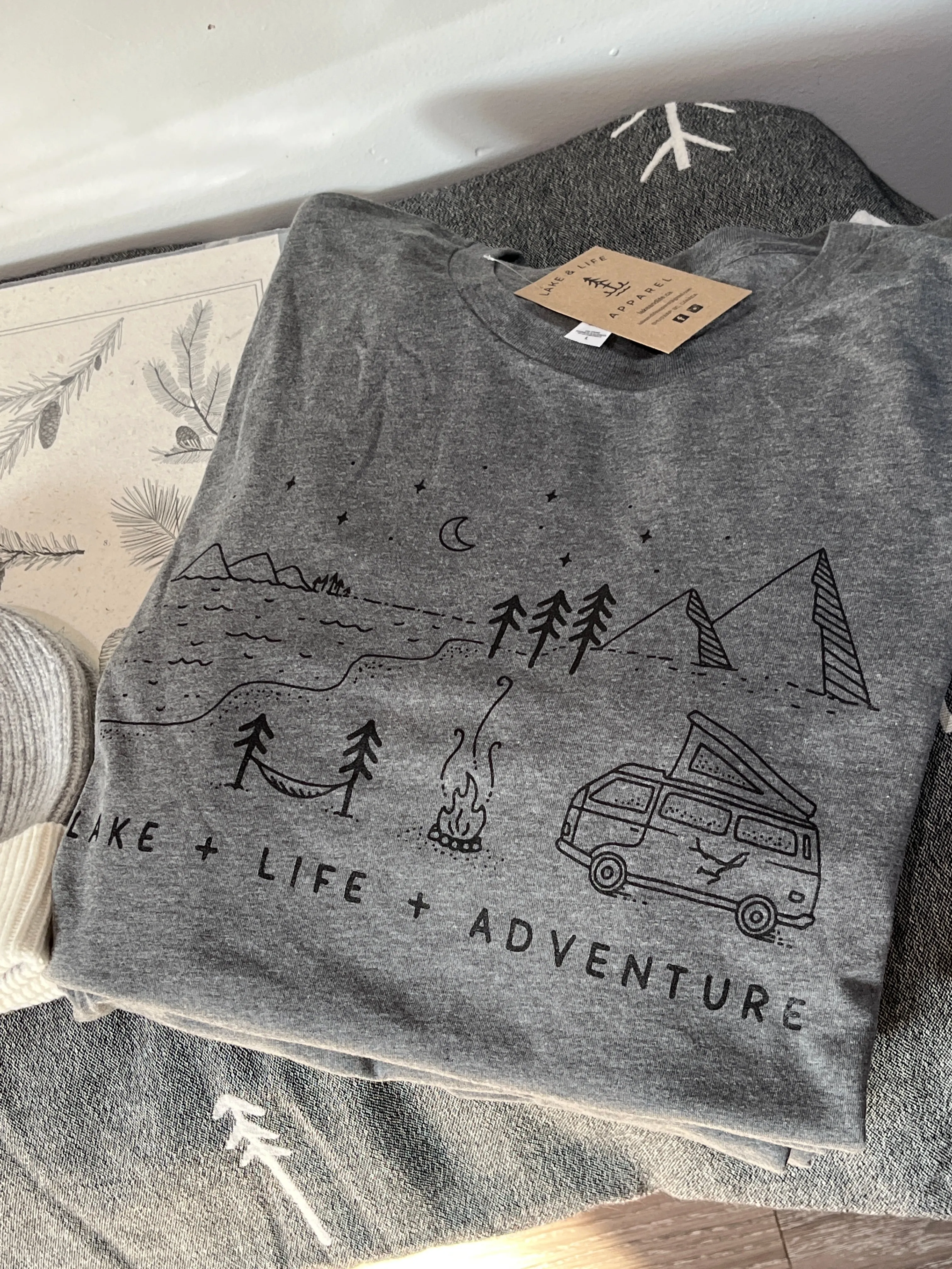 Lake & Life - Adventure Unisex Tee Lake & Life