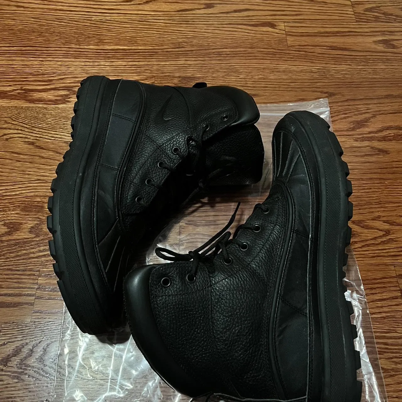 Nike ACG Men's Black Boots