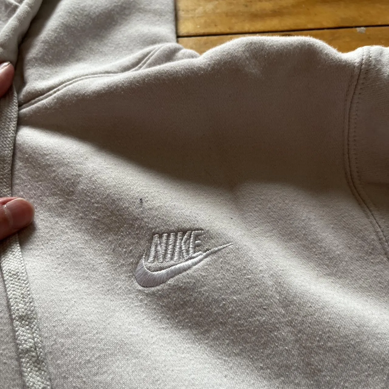 Nike Men's White and Cream Hoodie