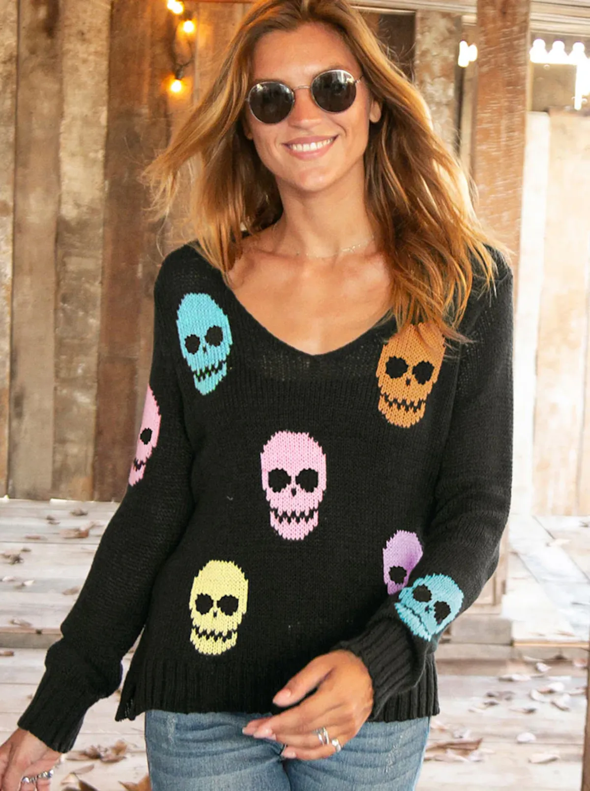 Skulls Sweater - Black Multi